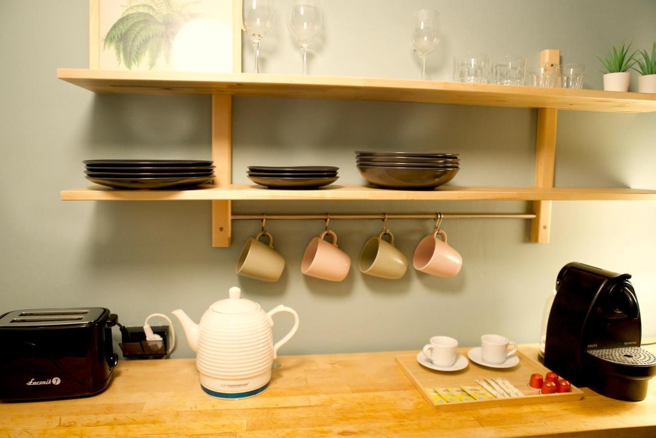 P&O Serviced Apartments Kinowa Warschau Buitenkant foto